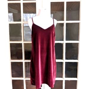 Hollister Velour Slip Dress L Burgundy Lightweight Adjustable Strap